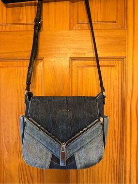 DIESEL LE-ZIPPER Denim Purse Shoulder Strap Bag two tone blue with zippers